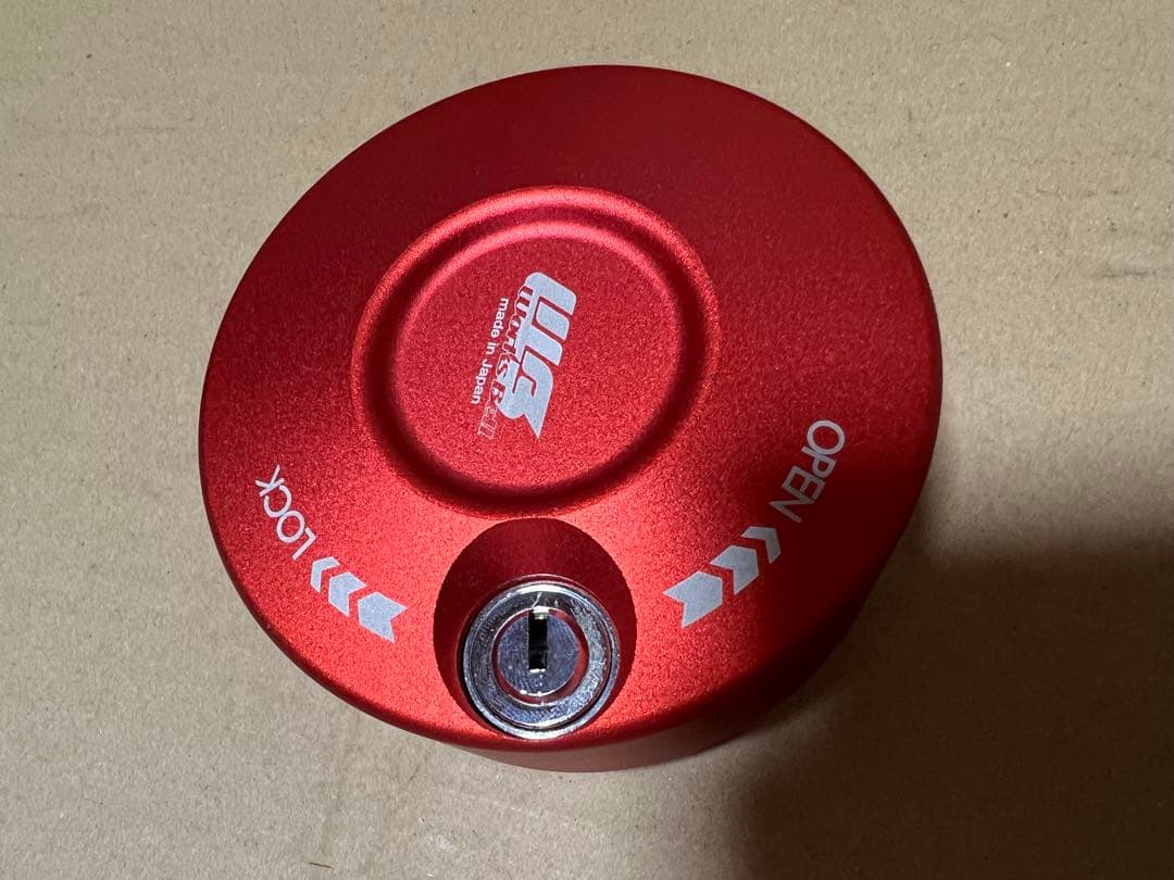 ワークスベルラフィックス2用レッド アルミ ロック キー付き