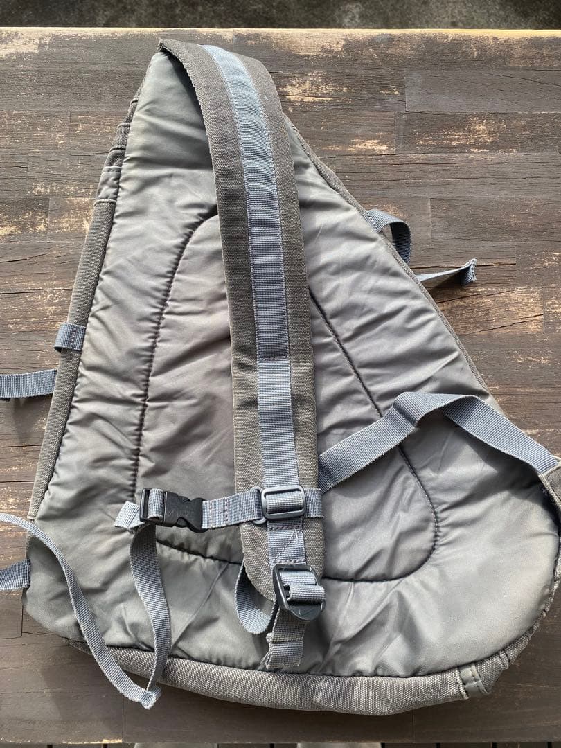 NIKE ナイキ ワンショルダーバッグ スリングバッグ Y2K テック系