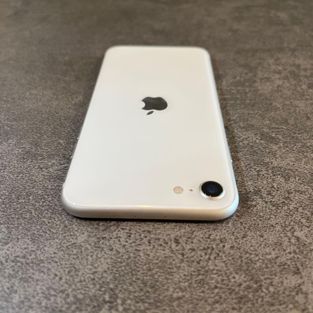【バッテリー100%】iPhoneSE第3世代64GB SIMフリースターライト