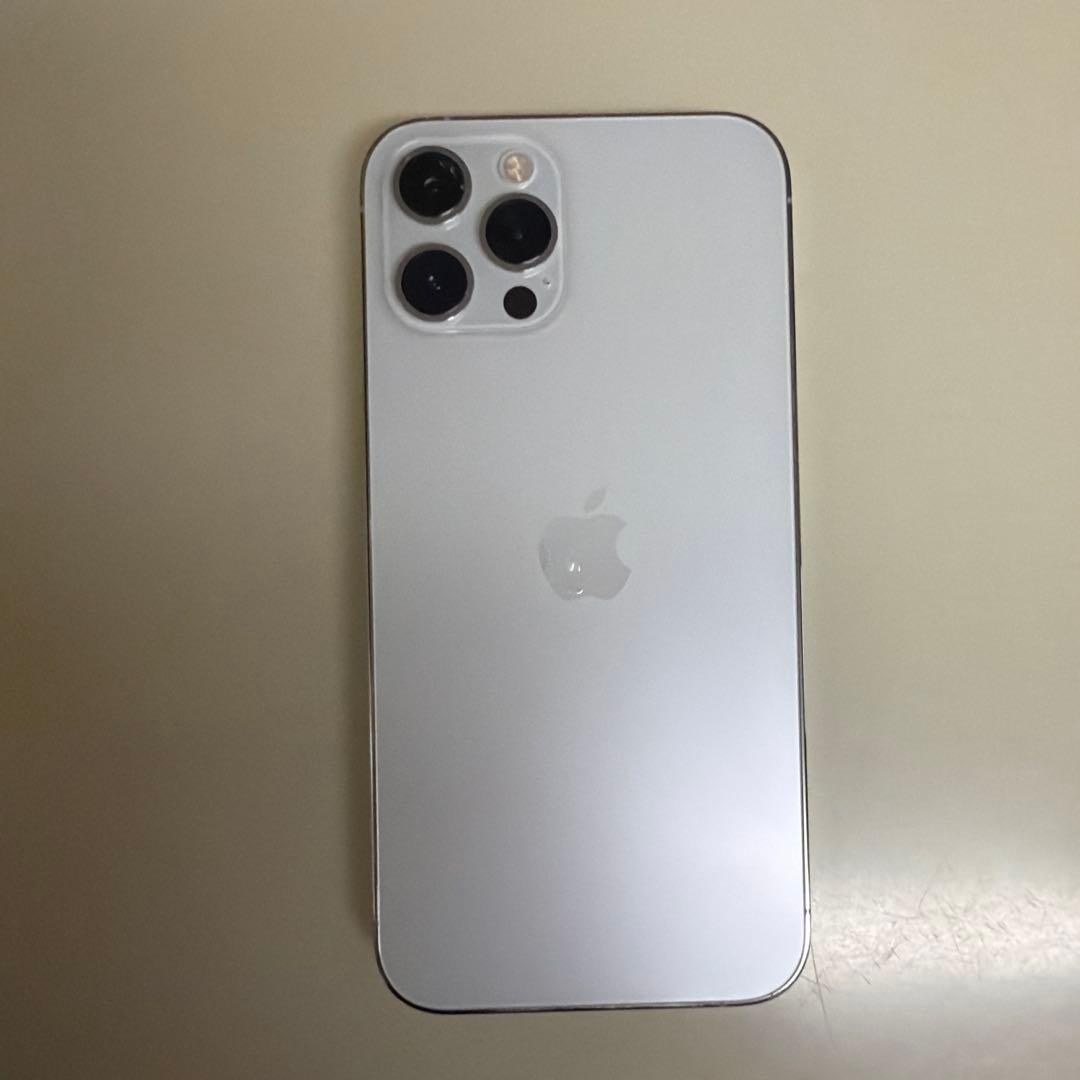 Apple iPhone 12 ProMaxシルバー