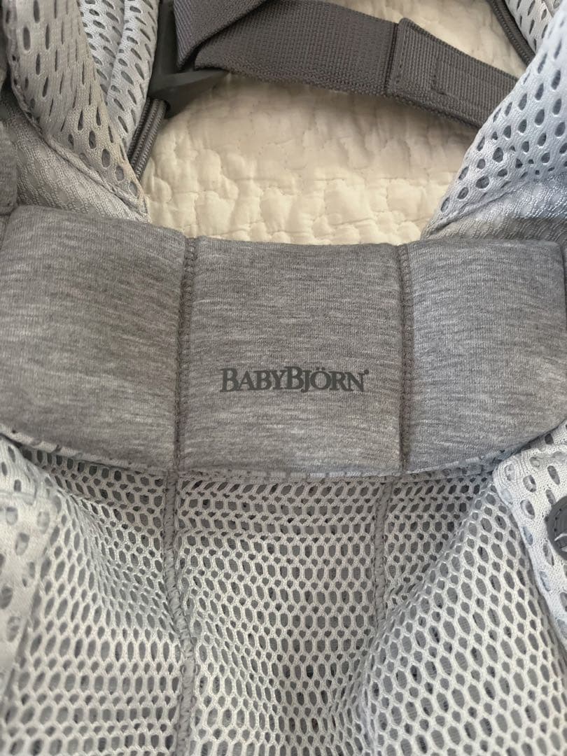 ベビービョルン　ハーモニー　グレー