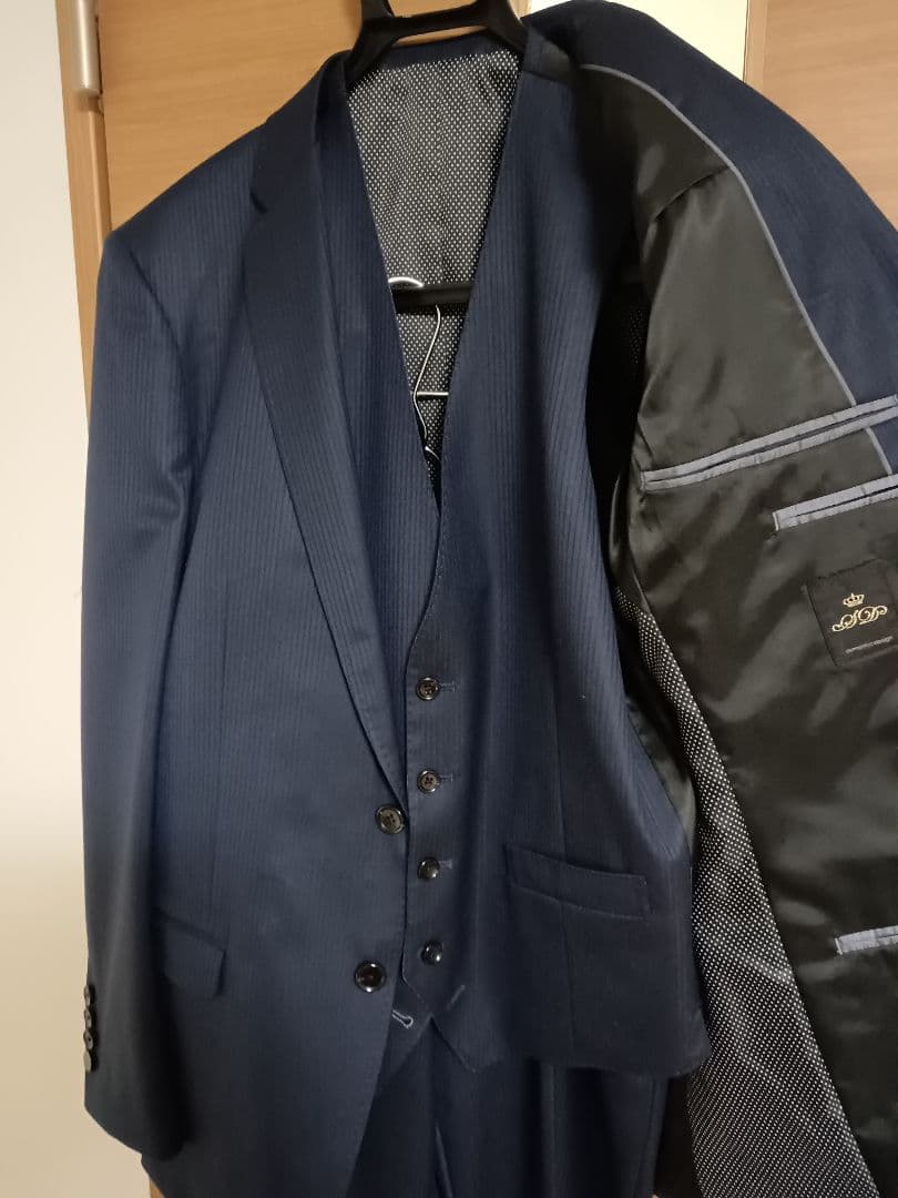 美品　3ピーススーツ　ネイビー