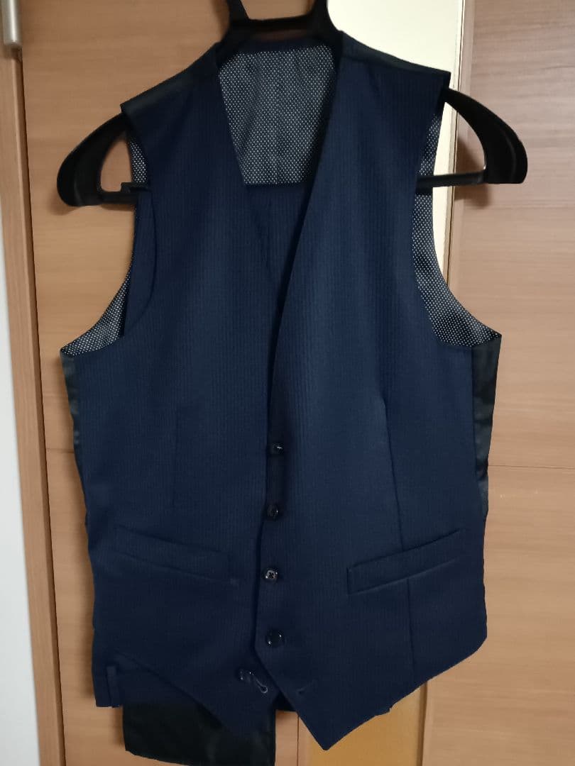 美品　3ピーススーツ　ネイビー