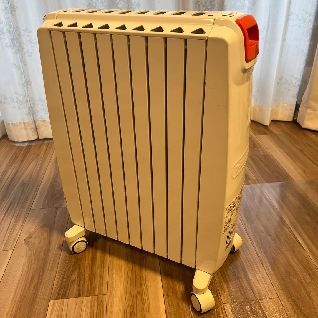 DeLonghi デロンギ　オイルヒーター　10畳