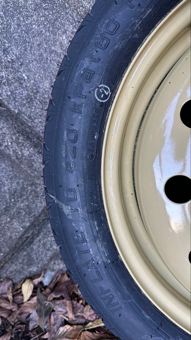 17インチ　クラウンGRS 200系　スペアタイヤ