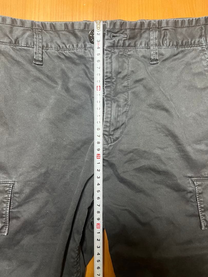 めるかる: STONE  ショートパンツ グレー