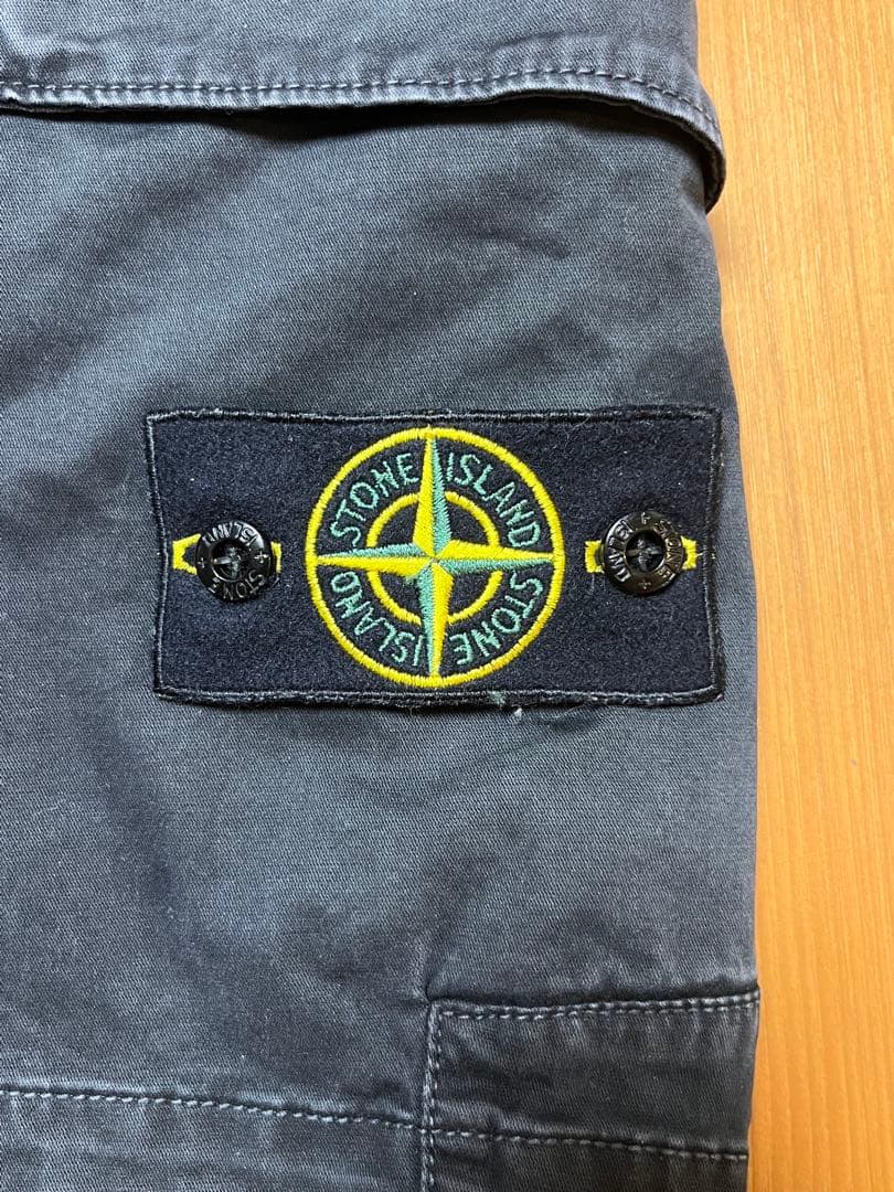 めるかる: STONE  ショートパンツ グレー