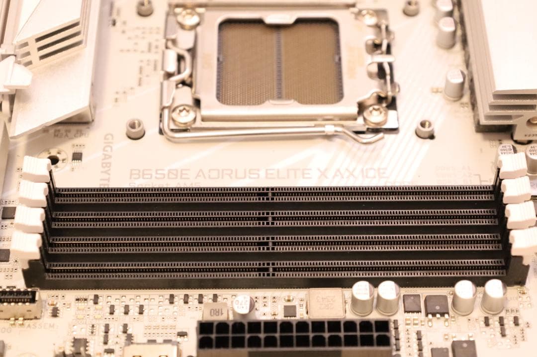 【ジャンク】B650E AORUS ELITE AX ICE マザーボード