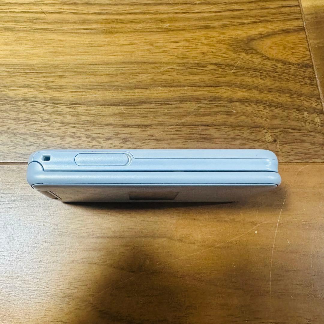 ドコモ らくらくホン F-01M ホワイト通電確認済 初期化済