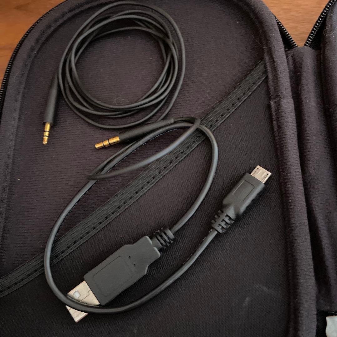 美品 Bose QuietComfort 35 ヘッドホン