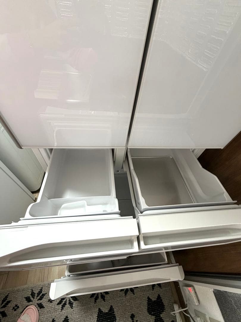 日立 ホワイト 冷蔵庫 LED照明付き