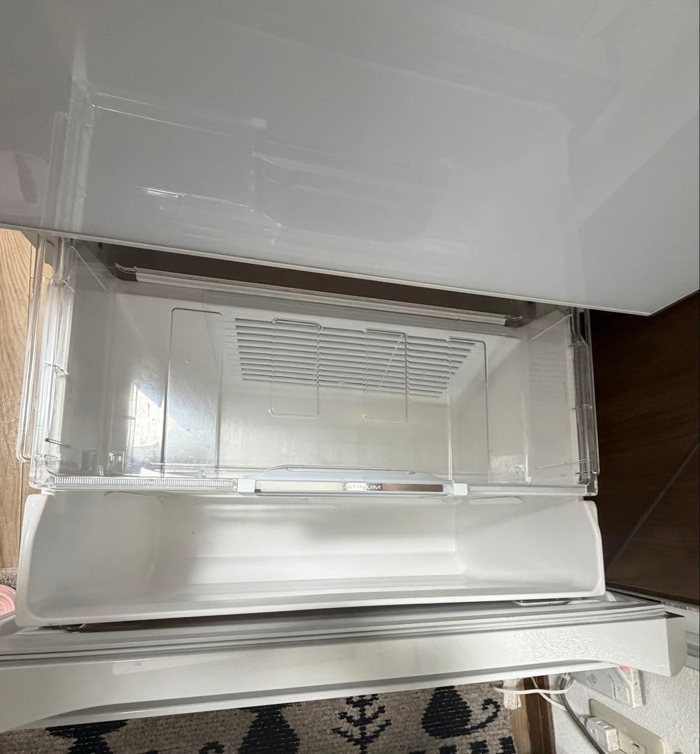 日立 ホワイト 冷蔵庫 LED照明付き