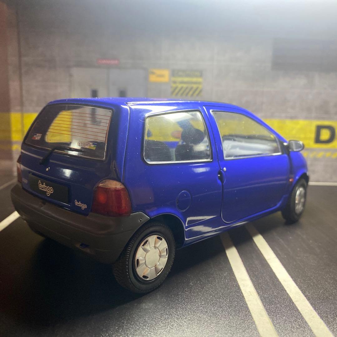 1/18 ルノー　トゥインゴ