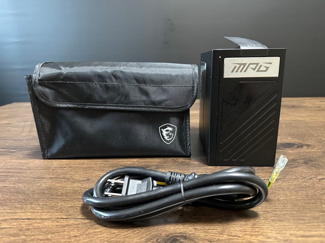 MSI MPG A1000G PCIE5 (80+ gold)　電源ユニット