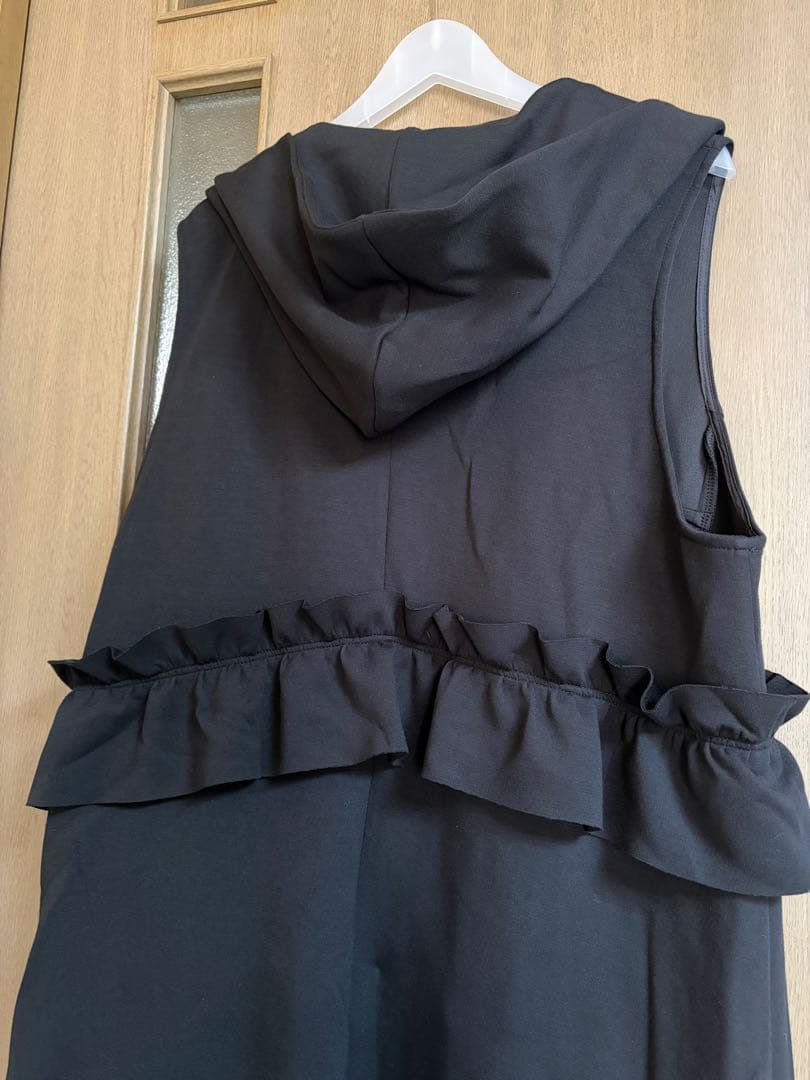 美品☆ローズティアラダンボールニットジレベスト黒大きいサイズ46