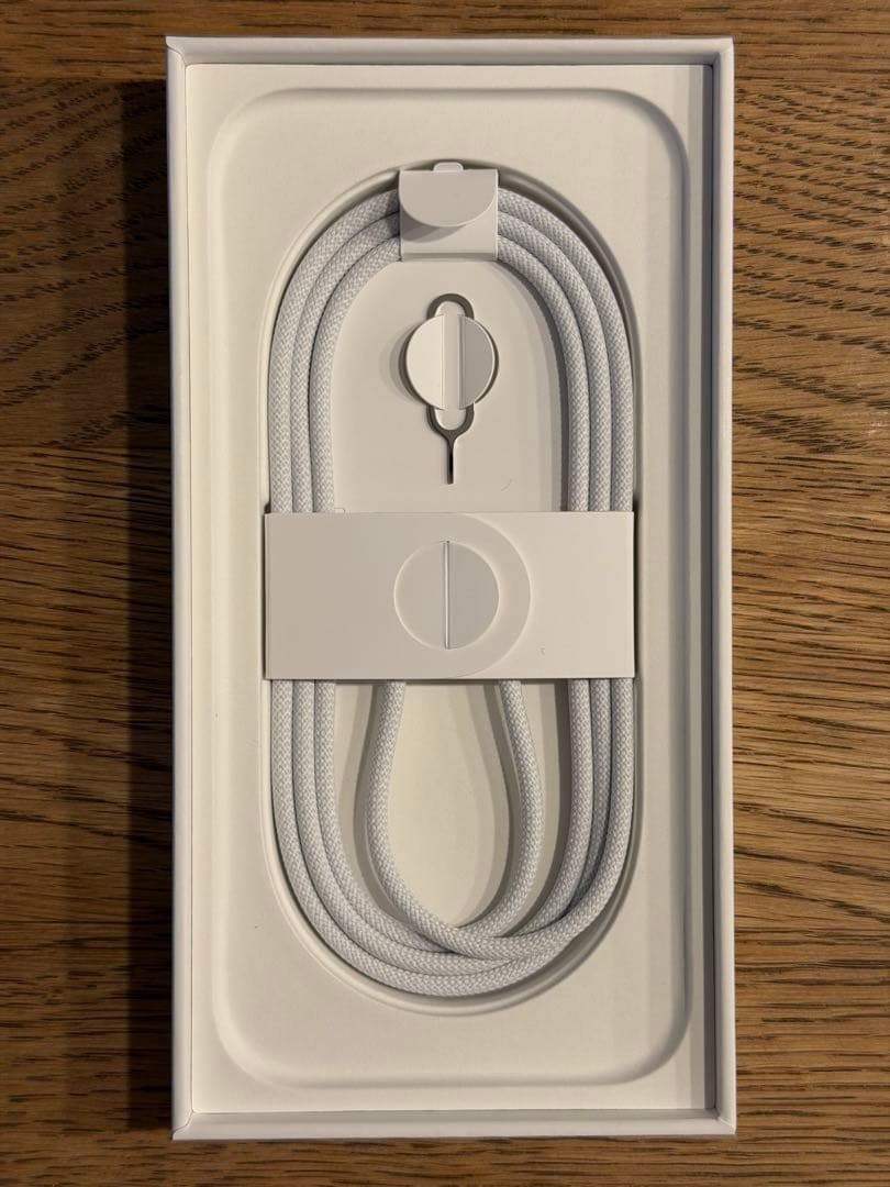 iPhone 16 Pro 256GBブラックチタニウム