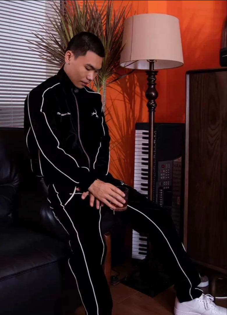 groovy ベロアジャージセットアップ