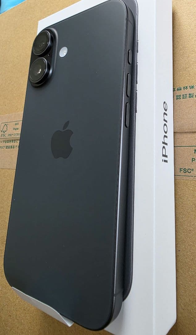 Apple iPhone 17 ブラック SIMフリー 256GB　おまけ付き