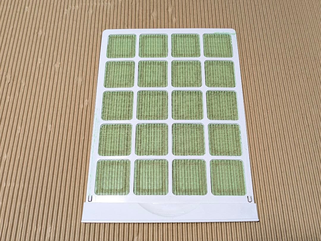 【内部美品】冬の部屋干しに最強！トヨトミ デシカント式除湿機 TD-ZBS80I