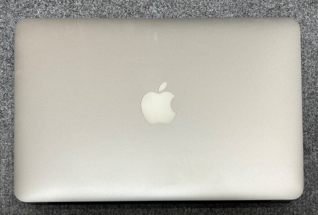MacBook Air Mid 2013 11インチ Sequoia 完動品