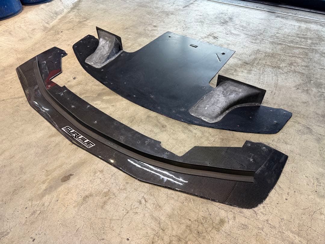 カーショップグロウ フロントアンダーパネルカーボン&CF Labアップスイープ