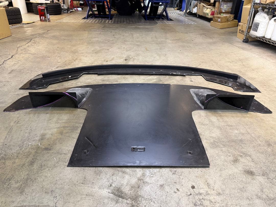 カーショップグロウ フロントアンダーパネルカーボン&CF Labアップスイープ