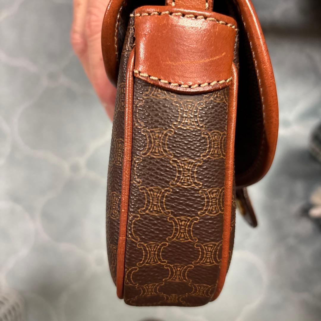 CELINEショルダーバッグ