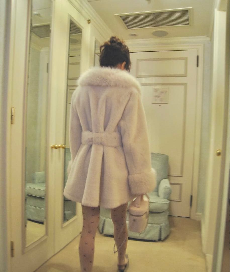 ペリキュール ホワイトファーコート ベルト付き