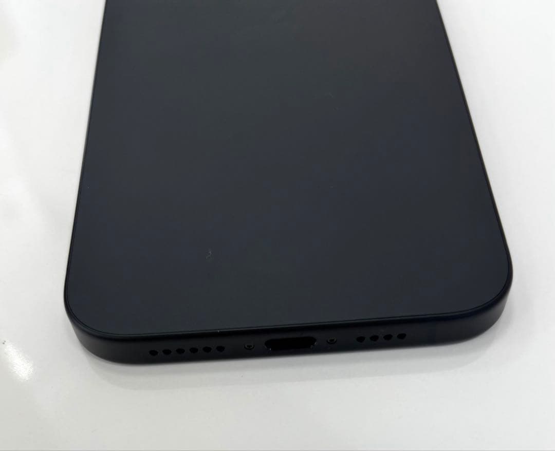 ⑩ iPhone15 Plus 128GB ブラック