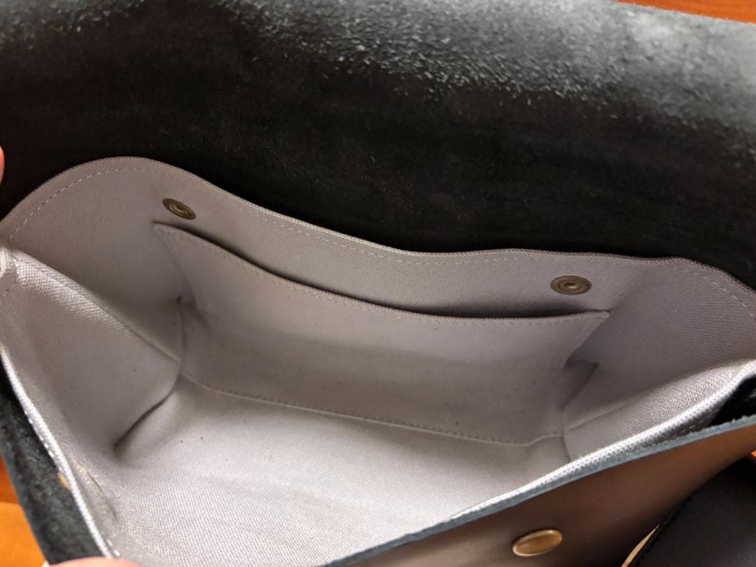 Uni&co. ユニ＆コーxsサイズ人気色ブラック メッセンジャー レザー