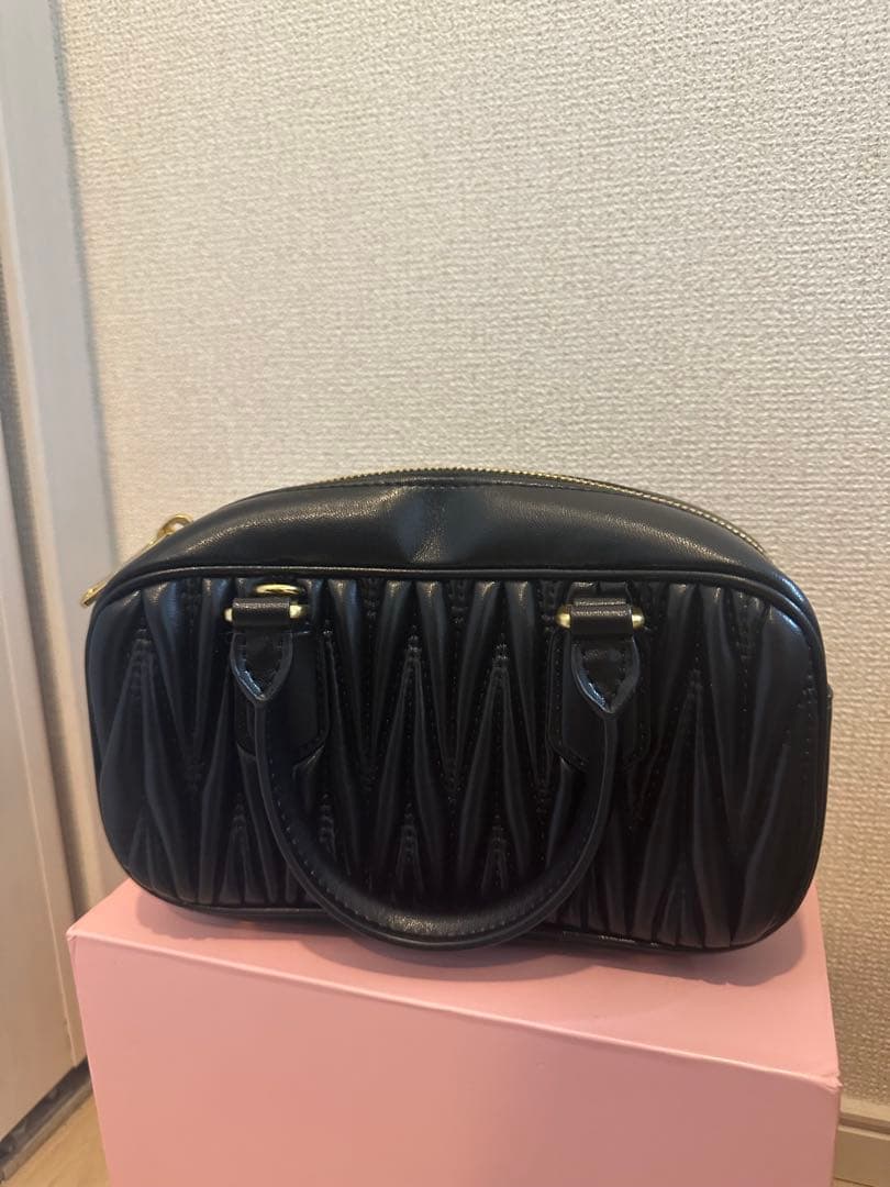 MIUMIUバック　値下げ中