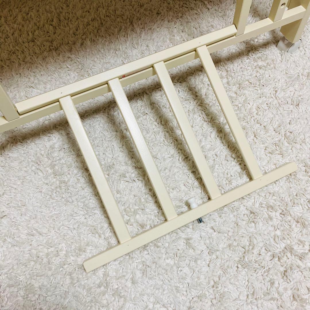 【美品】カトージ ベビーベッド ミニサイズ 折り畳み式　キャスター付き