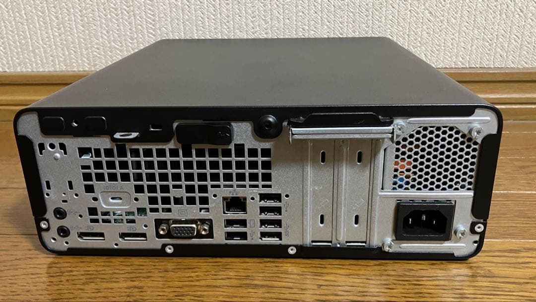 ★（51）爆速 m.2SSD+HDD 第８世代CPU 8GB Office 付き