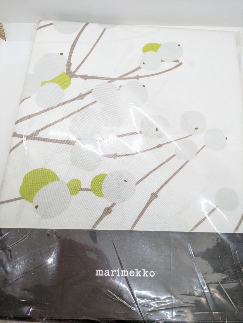 マリメッコ ルミマルヤ テーブルクロス 160×250cm