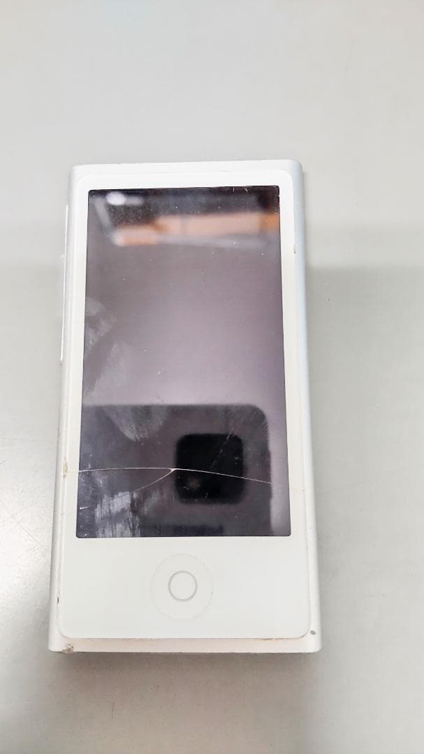 ジャンク品iPod nano MD480J シルバー　16GB