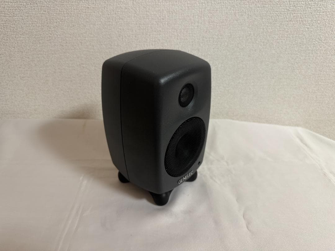 GENELEC 8010AP アクティブスピーカー グレー 2本ペア