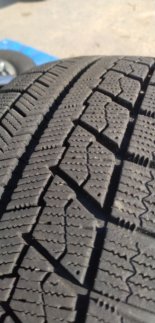 BLIZZAK 155/65R14 スタッドレスタイヤセット