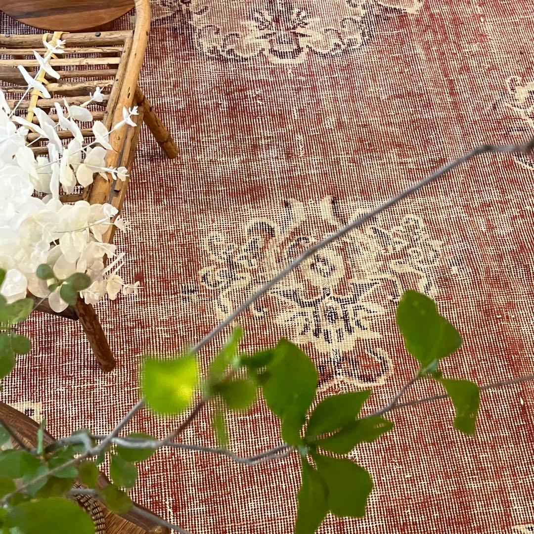 超大判145×145 ／ラウンド／レッドシャビー　トルコヴィンテージラグ