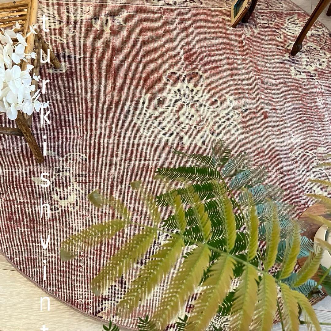 超大判145×145 ／ラウンド／レッドシャビー　トルコヴィンテージラグ