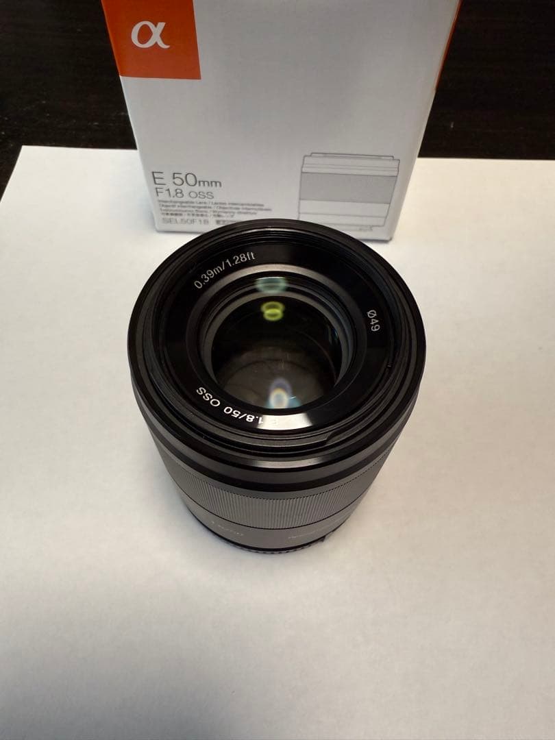 Sony E 50mm F1.8 OSS レンズ