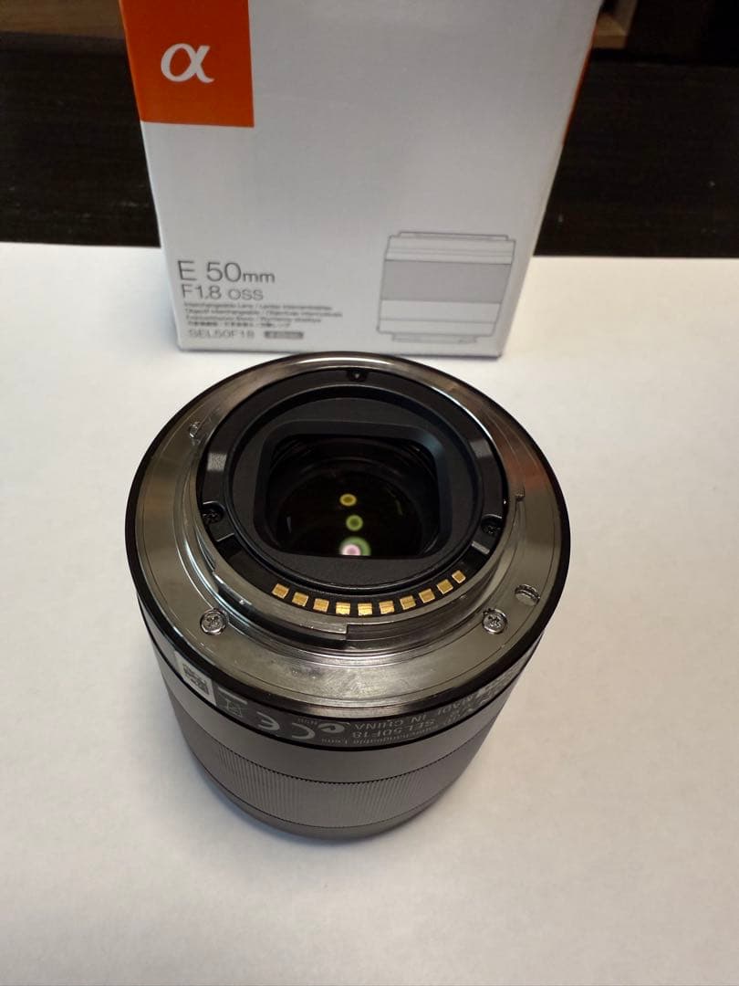 Sony E 50mm F1.8 OSS レンズ