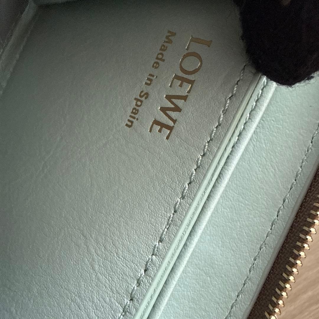 LOEWE 長財布 ベージュ 未使用