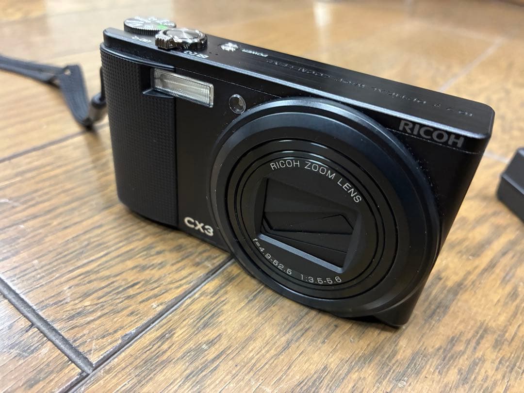 RICOH リコー デジタルカメラ　CX3 ケース付き　充電器　値引き可能‼️