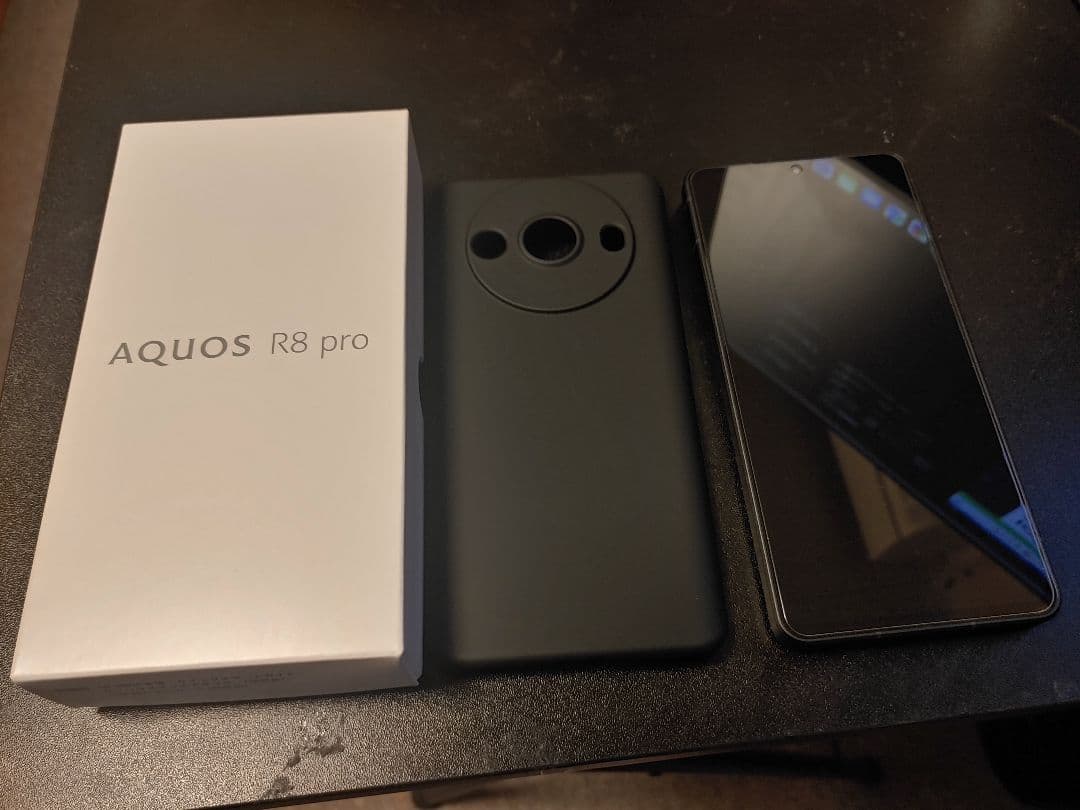 AQUOS R8 pro ブラック 256GB + ケース