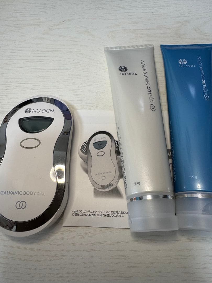 破格！！最終値下げNU SKIN LumiSpa 美顔器 充電器付　ageloc