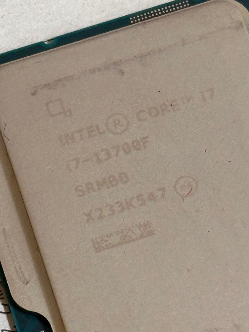 INTEL i7 13700F 動作確認済み