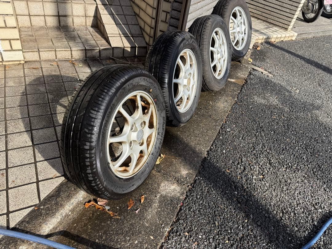 三菱タウンボックス取り外し アルミ165/65R13 ヨコハマ BluEarth