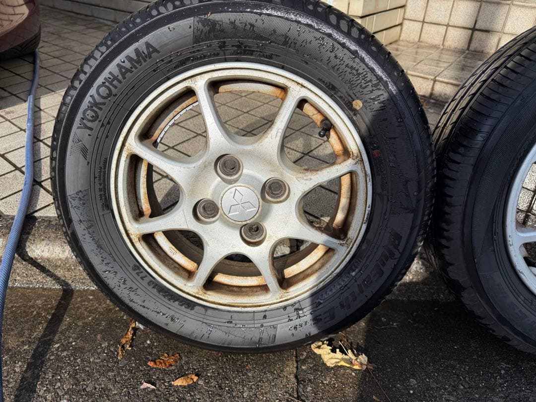 三菱タウンボックス取り外し アルミ165/65R13 ヨコハマ BluEarth