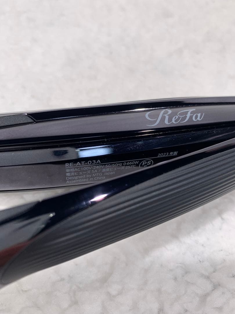 リファ ストレート アイロン プロ（ブラック）