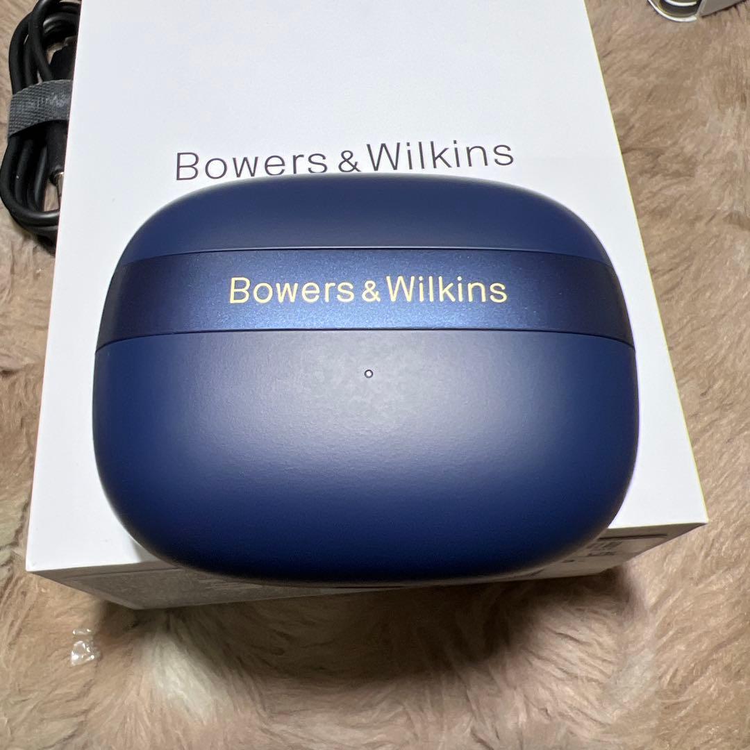 Bowers & Wilkins Pi8 完全ワイヤレスイヤフォン
